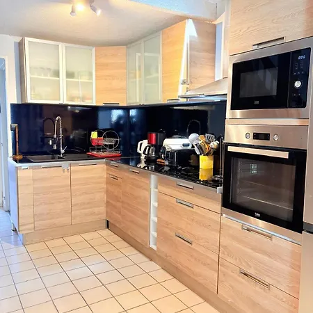 St Cyprien Elegant Baigne De Lumiere Proche